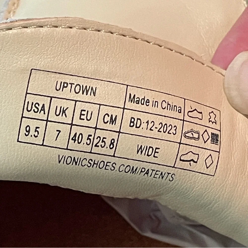Vionic Uptown Loafer – Size 9.5 Wide (Cream, Bone / Off-White) – BD-12-2023 9.5W